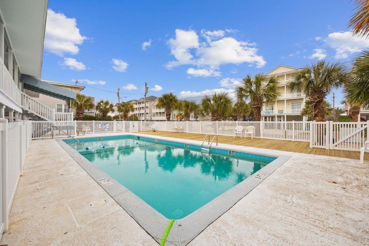 Cherry Grove Efficiency Just Steps From The Beach 미를 비치 외부 사진