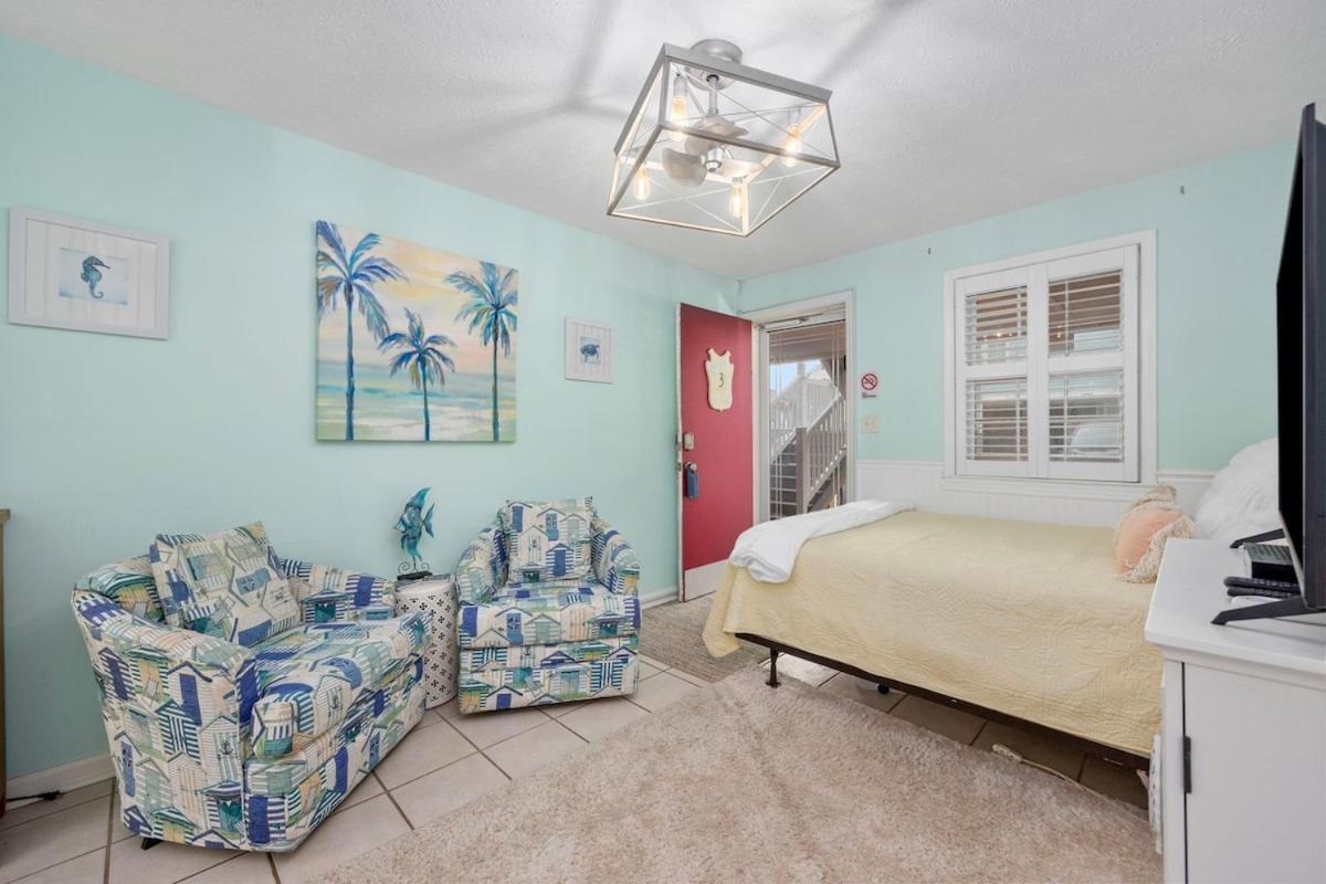 Cherry Grove Efficiency Just Steps From The Beach 미를 비치 외부 사진